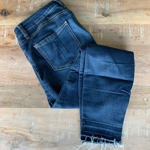 Prosperity Dark Wash Skinny Jeans Raw Hem Sz 27P